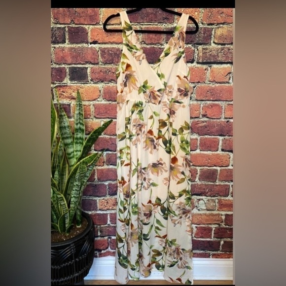 SIMPLY Noelle Long Floral Tropical Flowy Chiffon Maxi Dress Size M - Picture 11 of 11